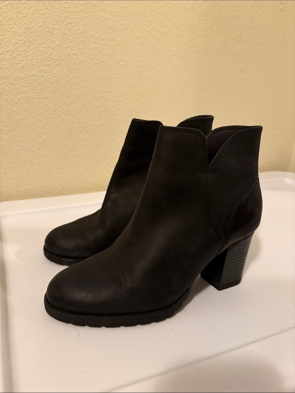 Women's Black Ankle Boot with Block Heel. Clark’s.